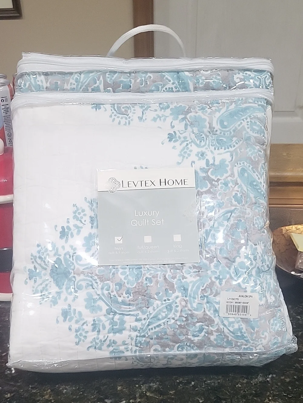 Levtex Teal and White Floral Quilt Set Twin